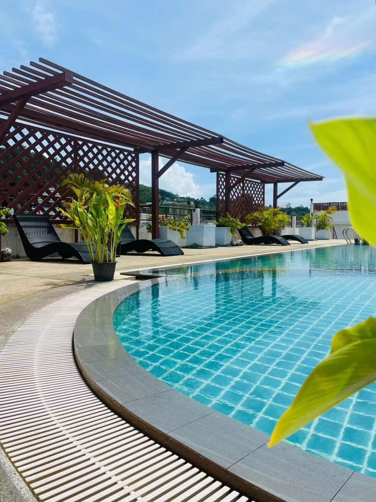 Blue Skyline Hotel Patong Ngoại thất bức ảnh